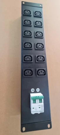 Ổ điện 19″, 12 ổ cắm C13, công suất 30A, MCB 2P 32A  