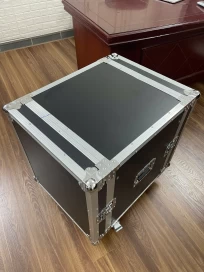 Tủ rack âm thanh gỗ lưới 8U PRO